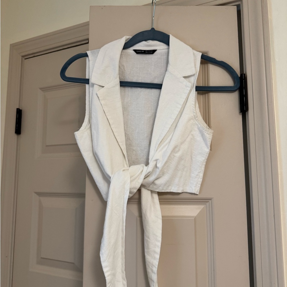 SHEIN White Tie-Front Tank Top